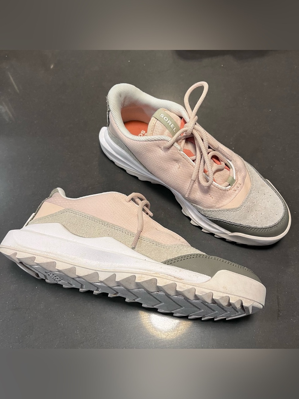 Sorel Ona 718 Low Top
Sneaker Nova Sand Paradox
Pink Women's 8 Blush Pink Gray